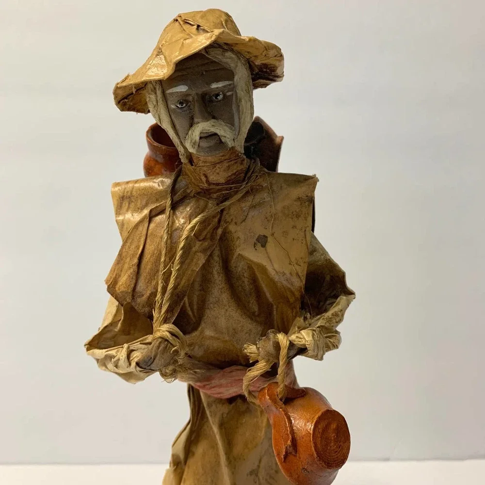 Vintage EB M.R. Cartoneria  Papier-mâché Folk Art Figurine‎ Handmade in Mexico
